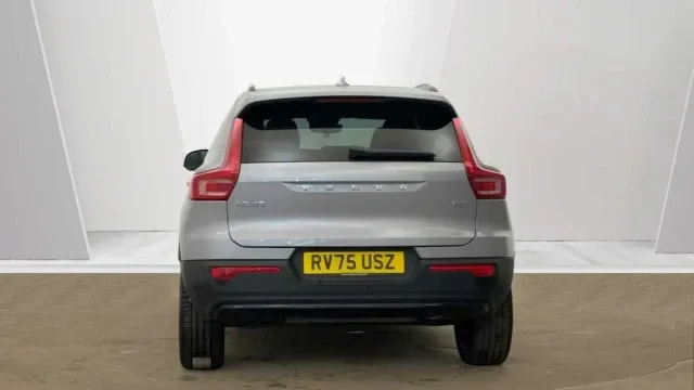 Vehicle Thumbnail 34