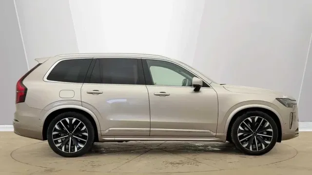 Vehicle Thumbnail 4