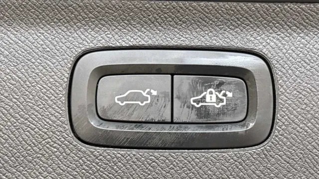 Vehicle Thumbnail 11