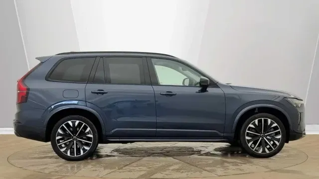 Vehicle Thumbnail 12