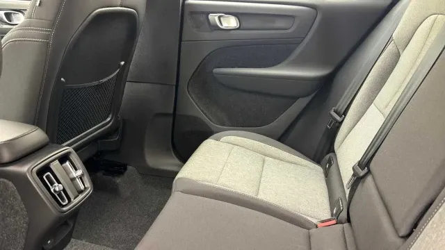 Vehicle Thumbnail 5