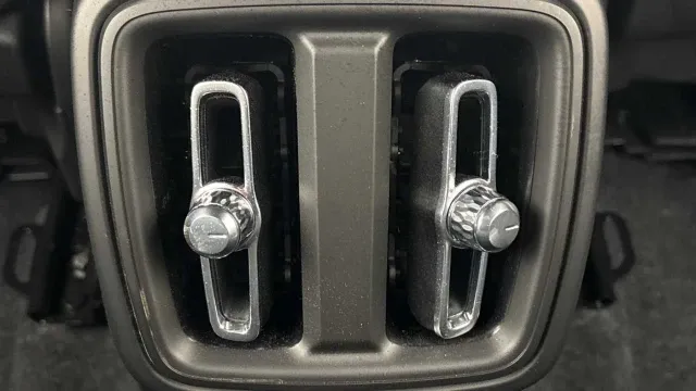 Vehicle Thumbnail 9