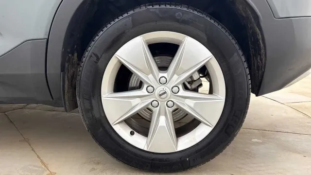 Vehicle Thumbnail 11
