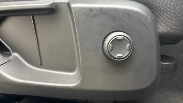 Vehicle Thumbnail 19
