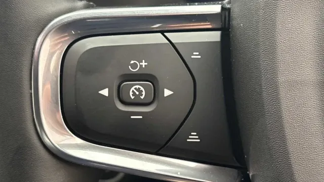 Vehicle Thumbnail 22