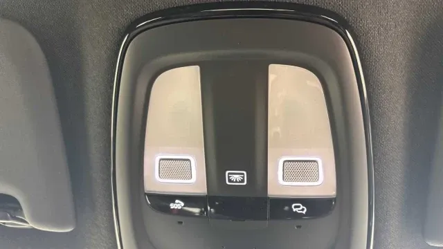 Vehicle Thumbnail 25