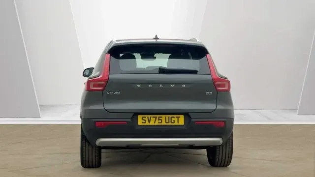 Vehicle Thumbnail 34