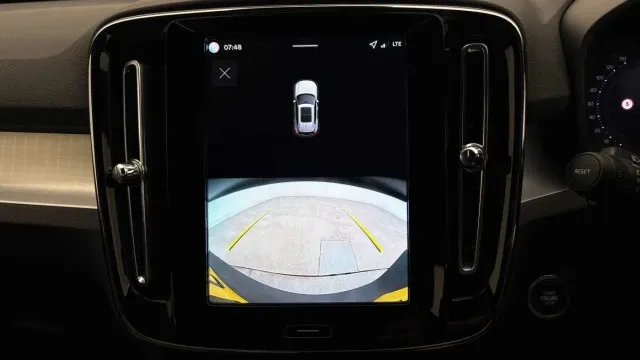 Vehicle Thumbnail 35