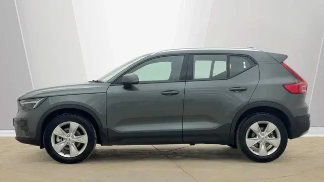 Vehicle Thumbnail 37