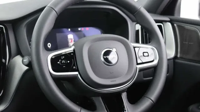 Vehicle Thumbnail 2