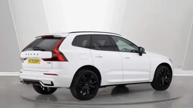 Vehicle Thumbnail 12