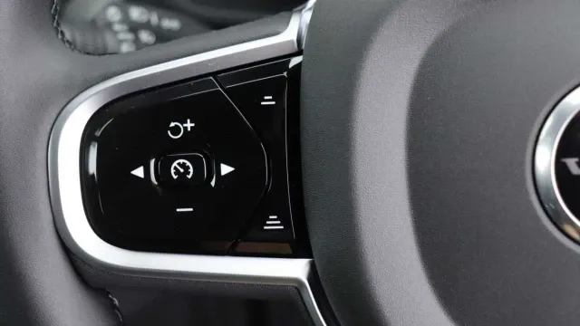 Vehicle Thumbnail 14