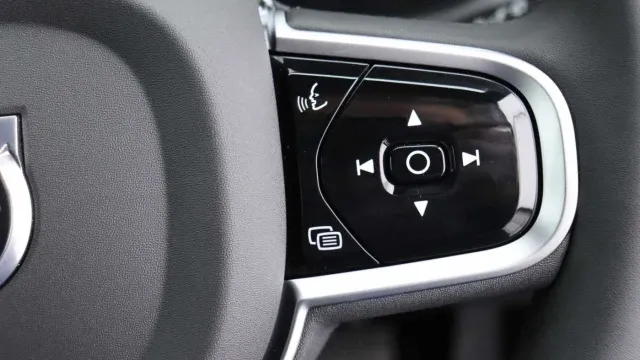 Vehicle Thumbnail 15
