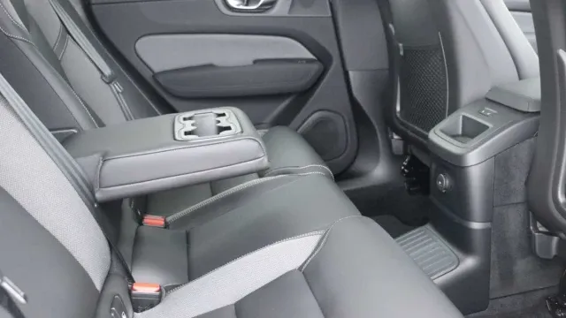 Vehicle Thumbnail 27