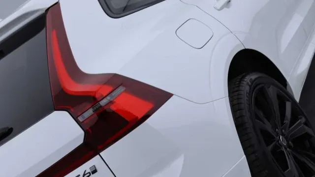 Vehicle Thumbnail 31