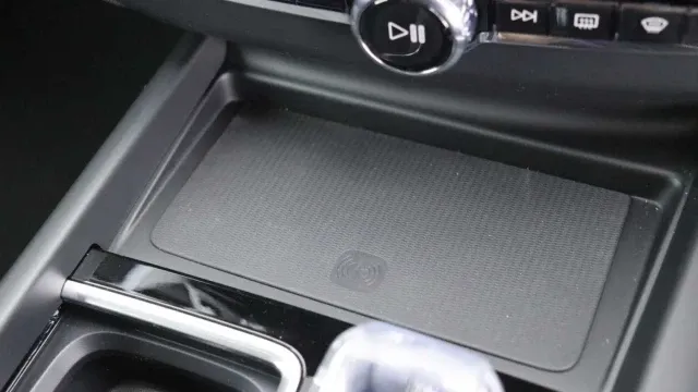 Vehicle Thumbnail 33