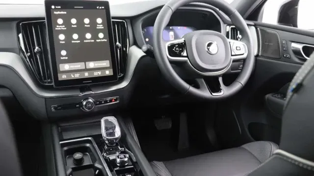 Vehicle Thumbnail 40