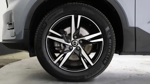 Vehicle Thumbnail 3