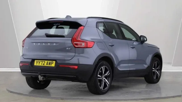 Vehicle Thumbnail 12
