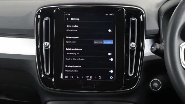 Vehicle Thumbnail 30