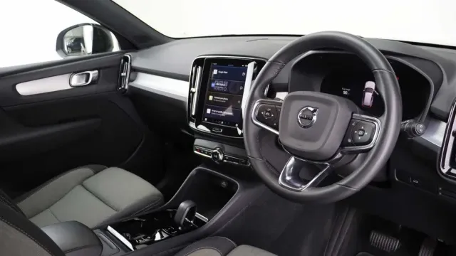 Vehicle Thumbnail 36