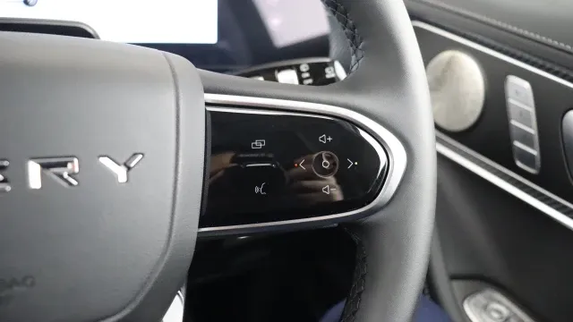 Vehicle Thumbnail 22