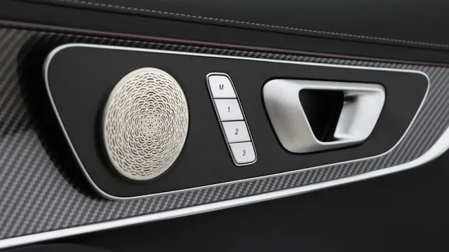 Vehicle Thumbnail 25