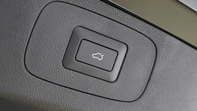 Vehicle Thumbnail 31
