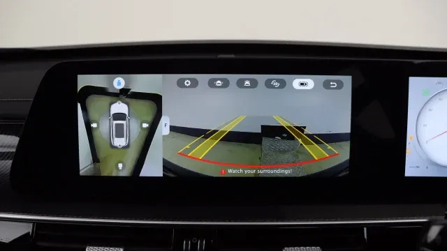 Vehicle Thumbnail 36