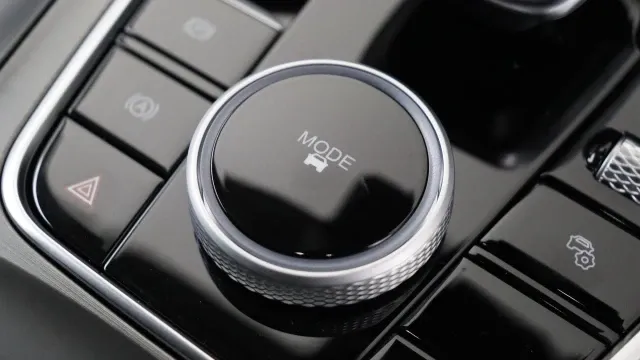 Vehicle Thumbnail 44