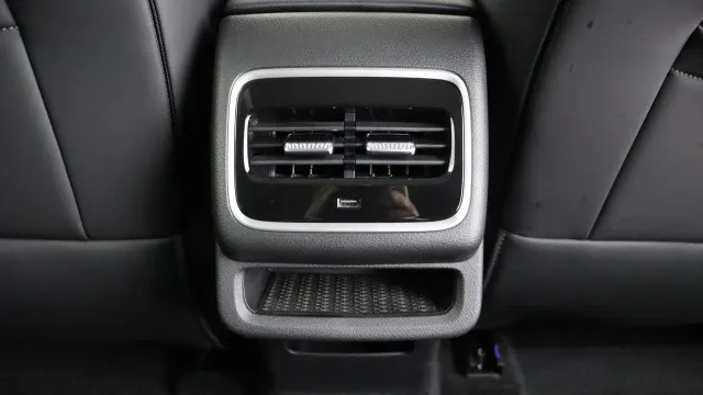 Vehicle Thumbnail 53
