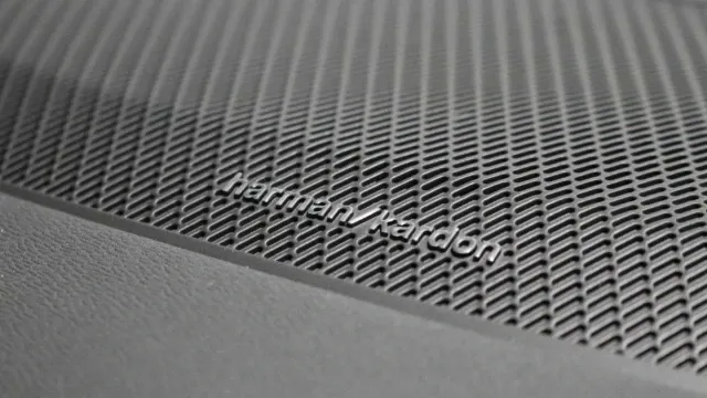 Vehicle Thumbnail 17
