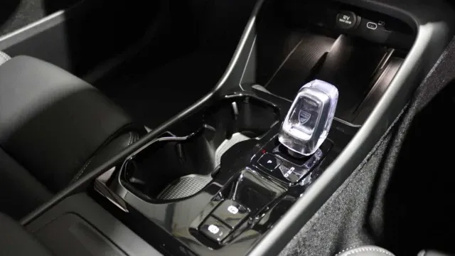 Vehicle Thumbnail 18
