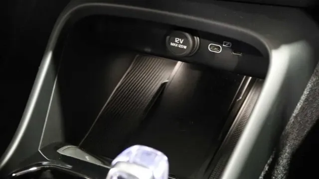Vehicle Thumbnail 30