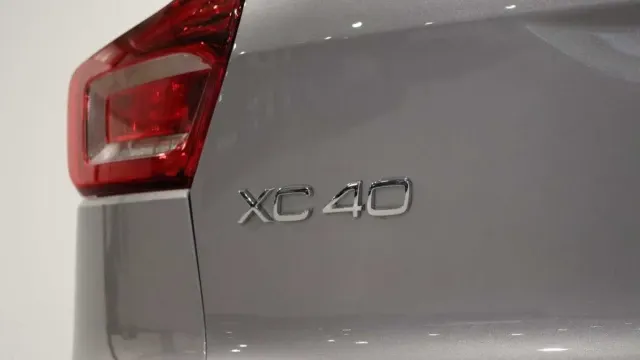 Vehicle Thumbnail 38