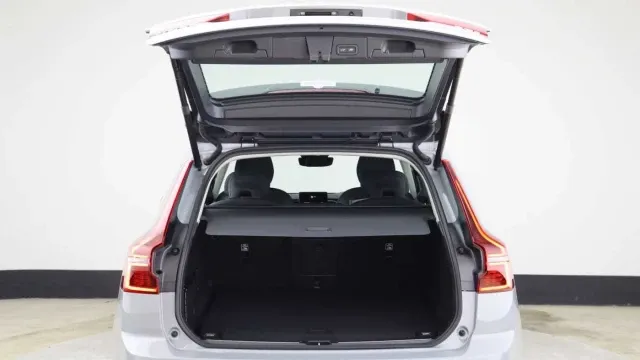 Vehicle Thumbnail 6