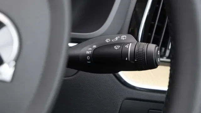 Vehicle Thumbnail 16