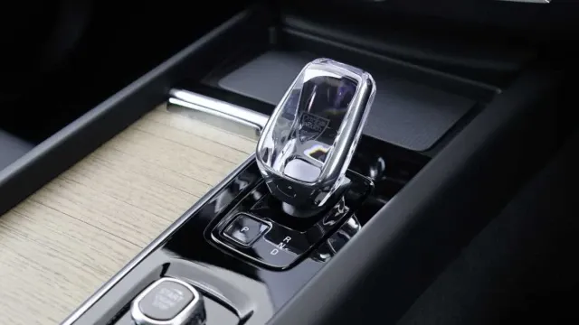 Vehicle Thumbnail 18