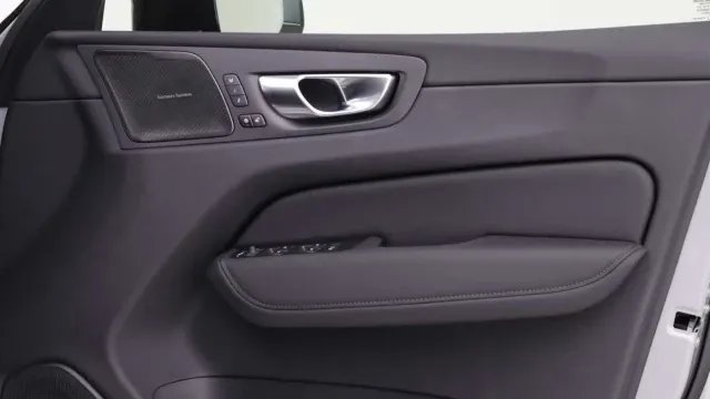 Vehicle Thumbnail 22