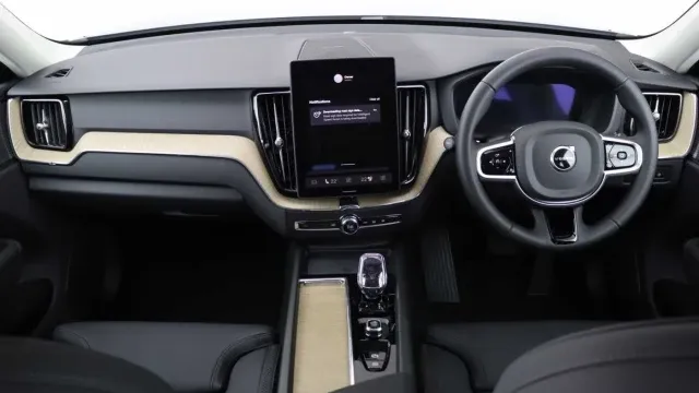 Vehicle Thumbnail 43
