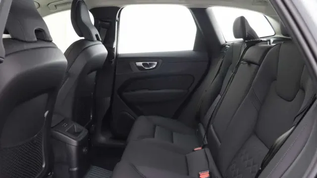 Vehicle Thumbnail 44