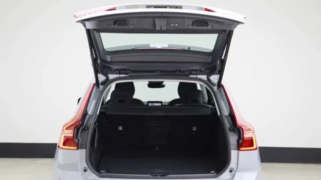 Vehicle Thumbnail 6