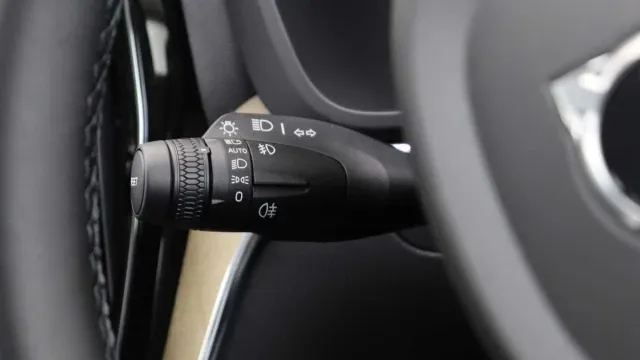 Vehicle Thumbnail 13