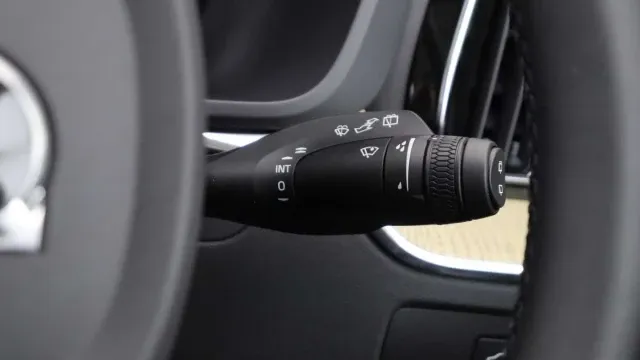 Vehicle Thumbnail 16
