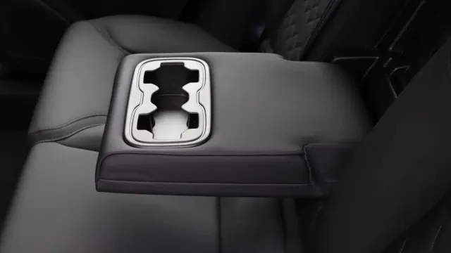 Vehicle Thumbnail 27