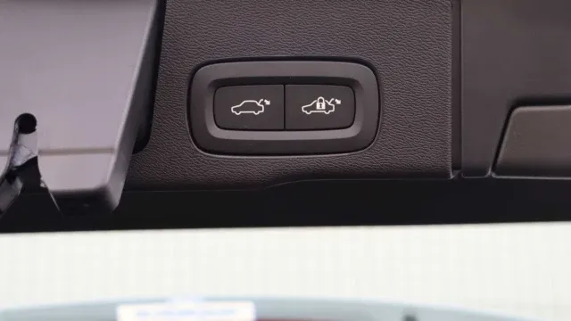 Vehicle Thumbnail 28