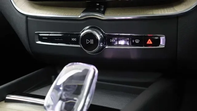 Vehicle Thumbnail 29