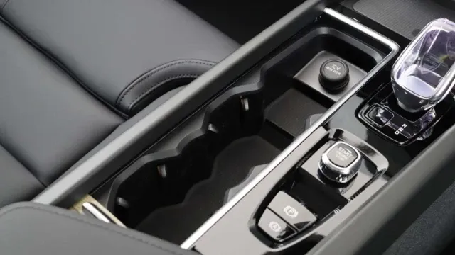 Vehicle Thumbnail 30