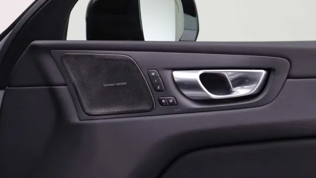 Vehicle Thumbnail 33