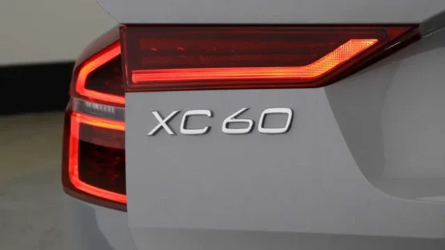 Vehicle Thumbnail 37